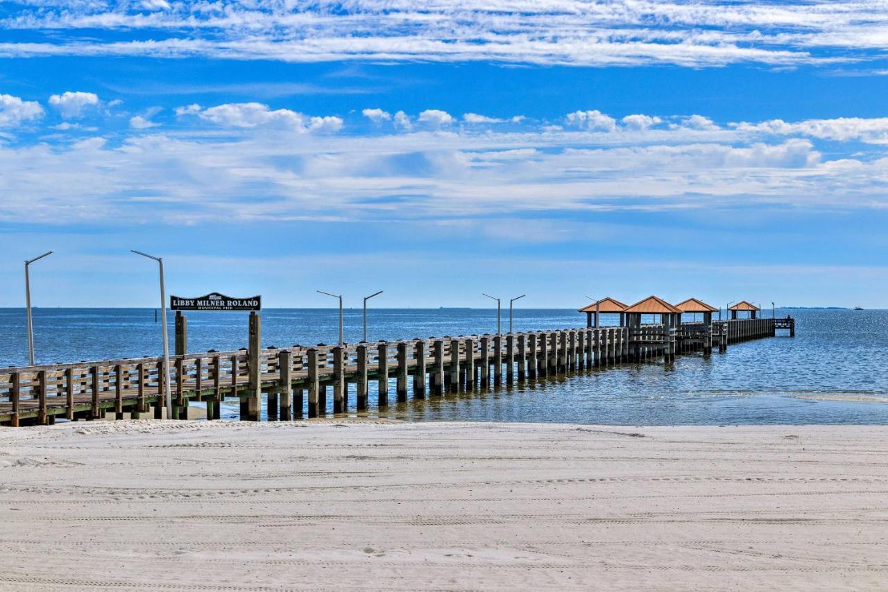 Villa Beachside Getaway - Walk To Gulf, Pier And Casino! à Gulfport Extérieur photo